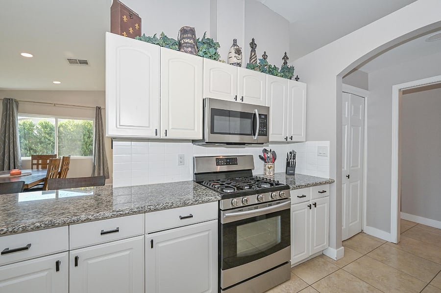 Furnished Finder property 487982_1 photo 24