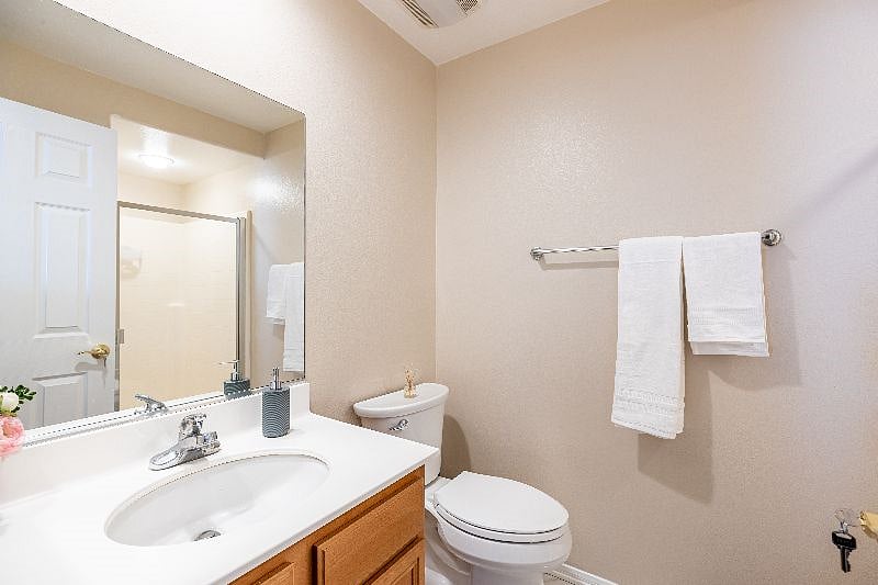 Downstairs: 3rd Full bathroom