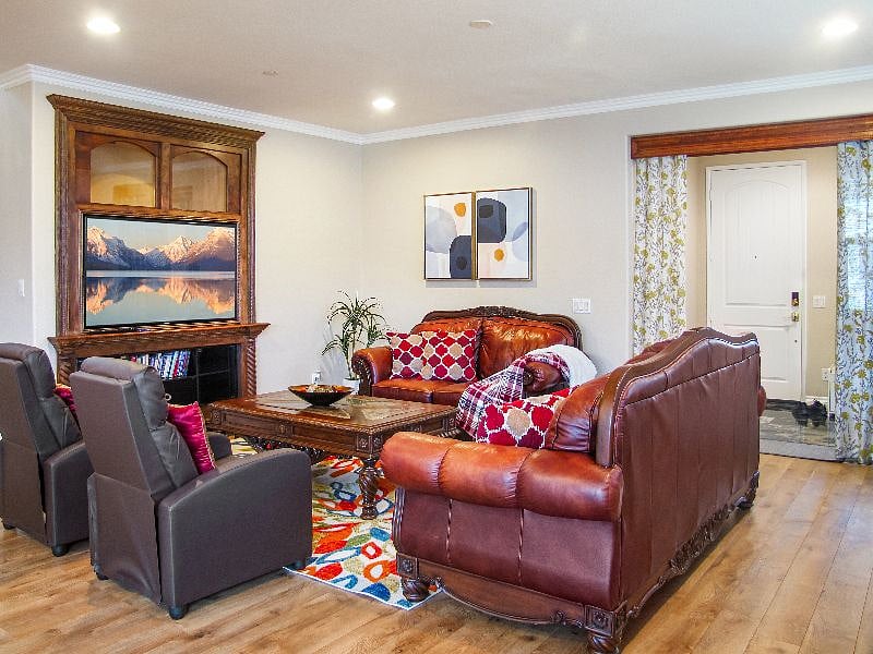 Furnished Finder property 487992_1 photo 3