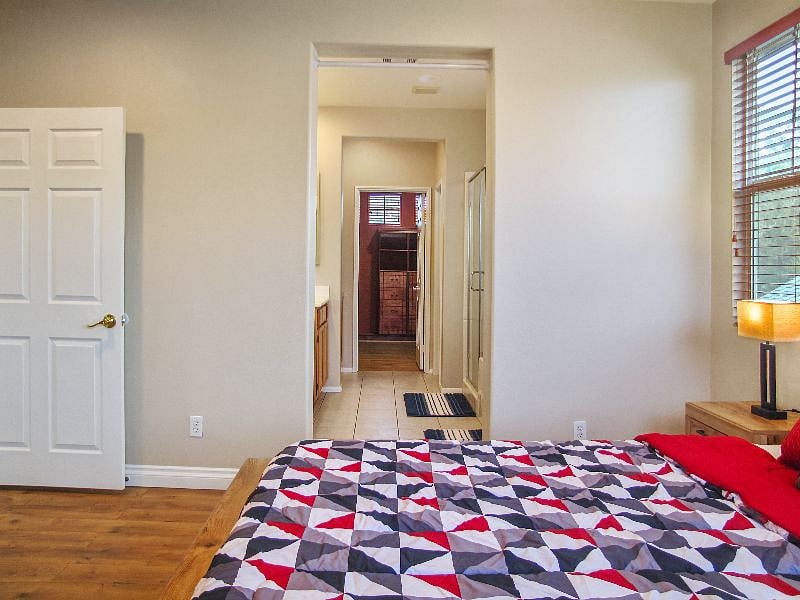 Furnished Finder property 487992_1 photo 13