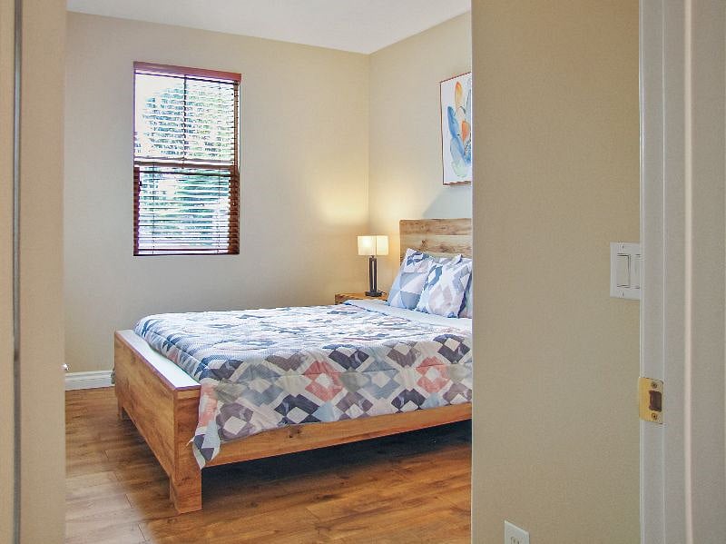 2nd Floor: 3rd bedroom with Queen size bed and closet