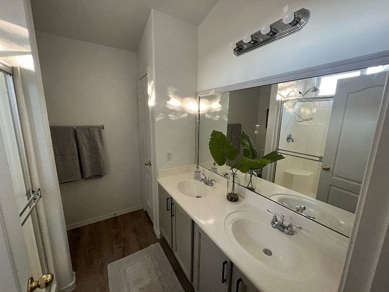 Master Bathroom, walk-in shower