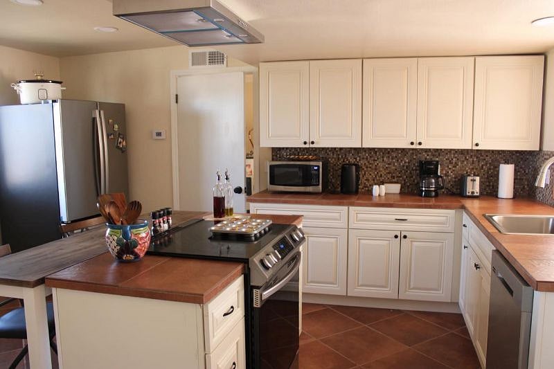 Furnished Finder property 488074_1 photo 12
