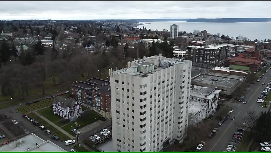 The surrounding area Wright Park & Commencement Bay!