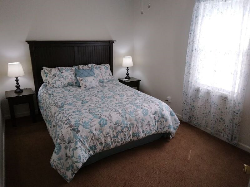 Main Bedroom - Queen Bed