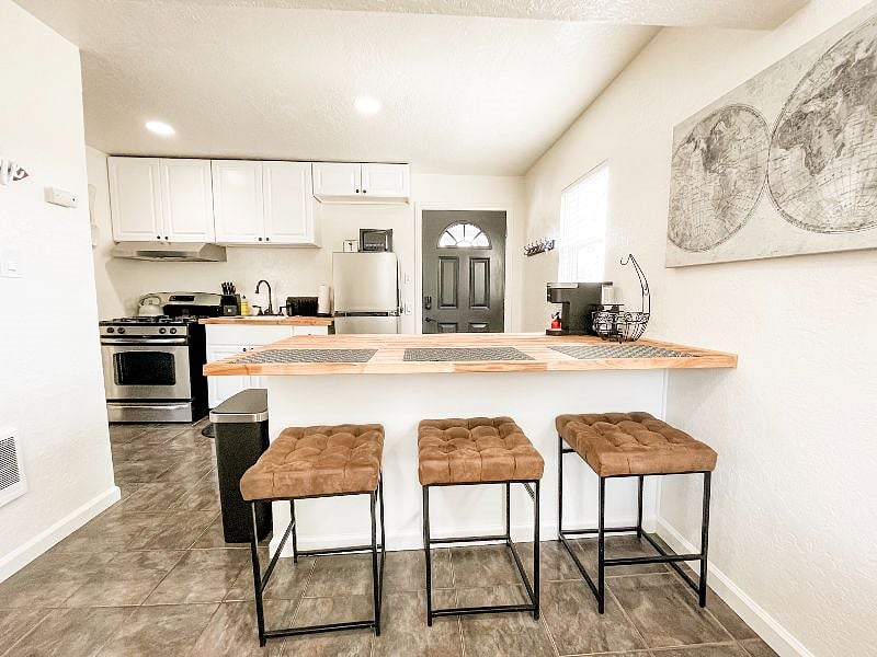 Furnished Finder property 488198_2 photo 1
