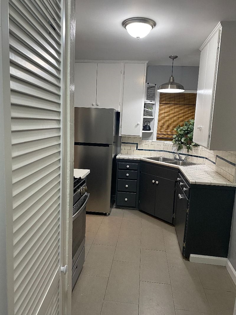 Furnished Finder property 488221_1 photo 2