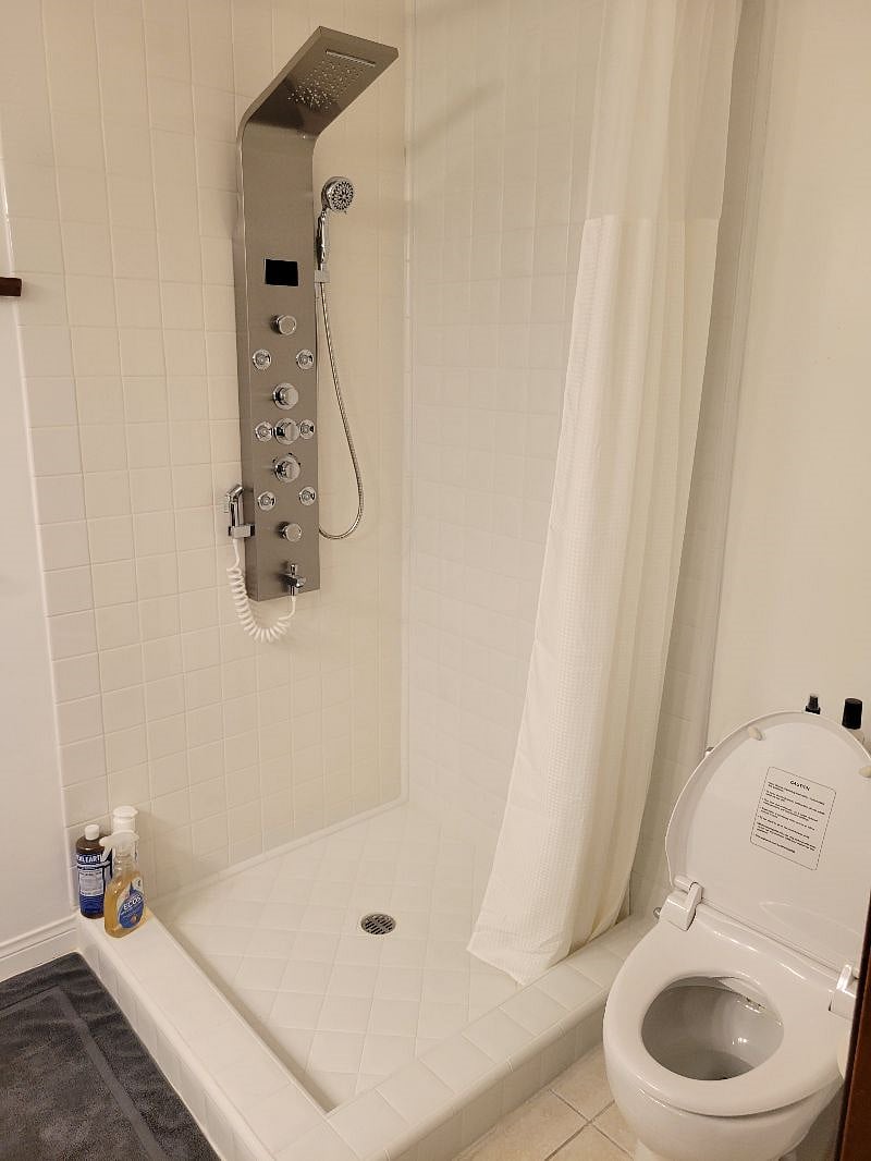 Main bathroom