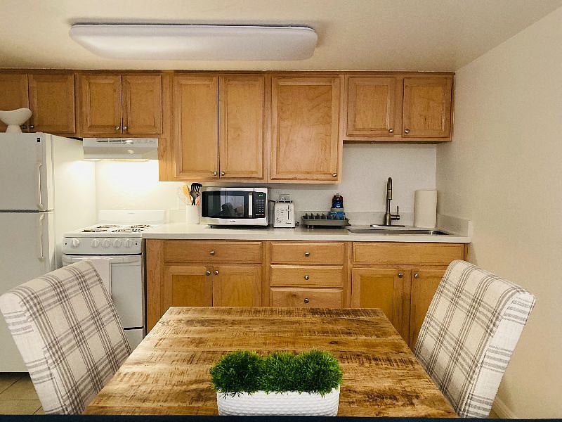 Furnished Finder property 488293_1 photo 3