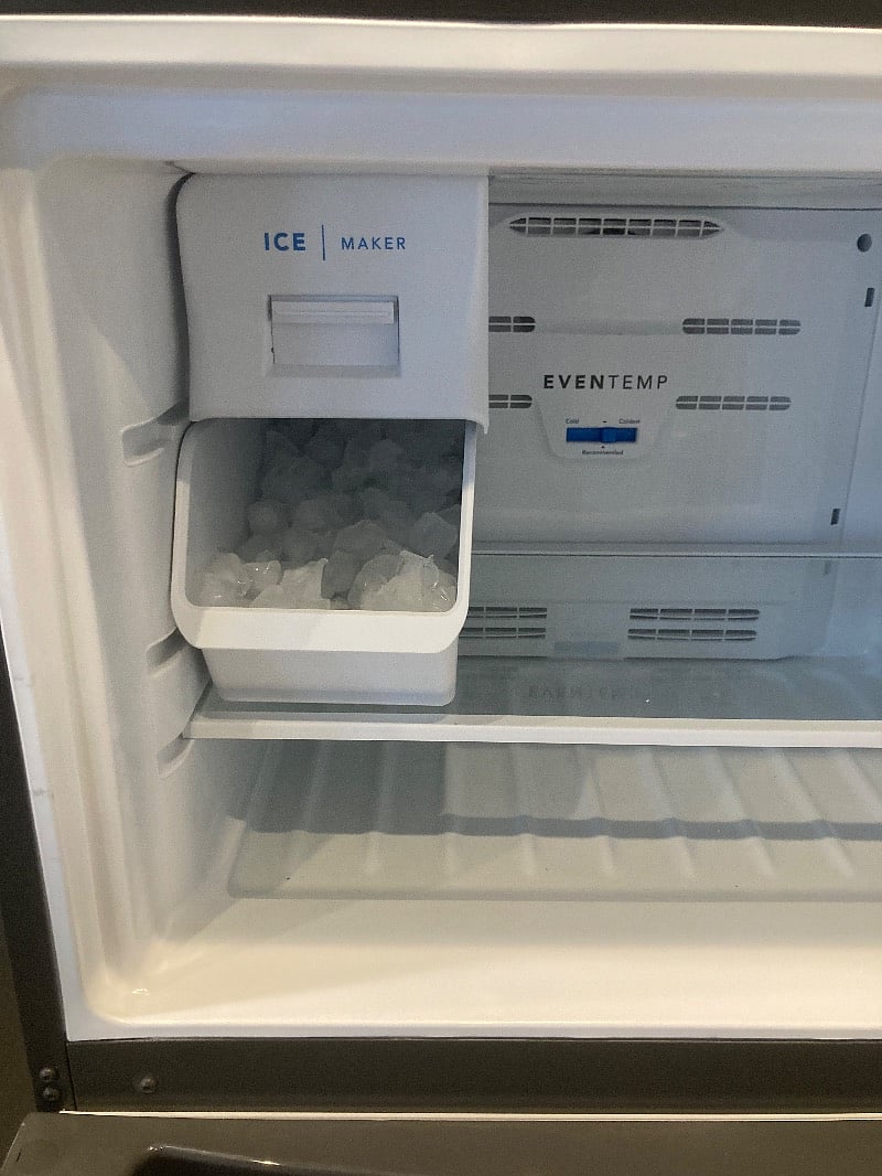 Ice maker in freezer 