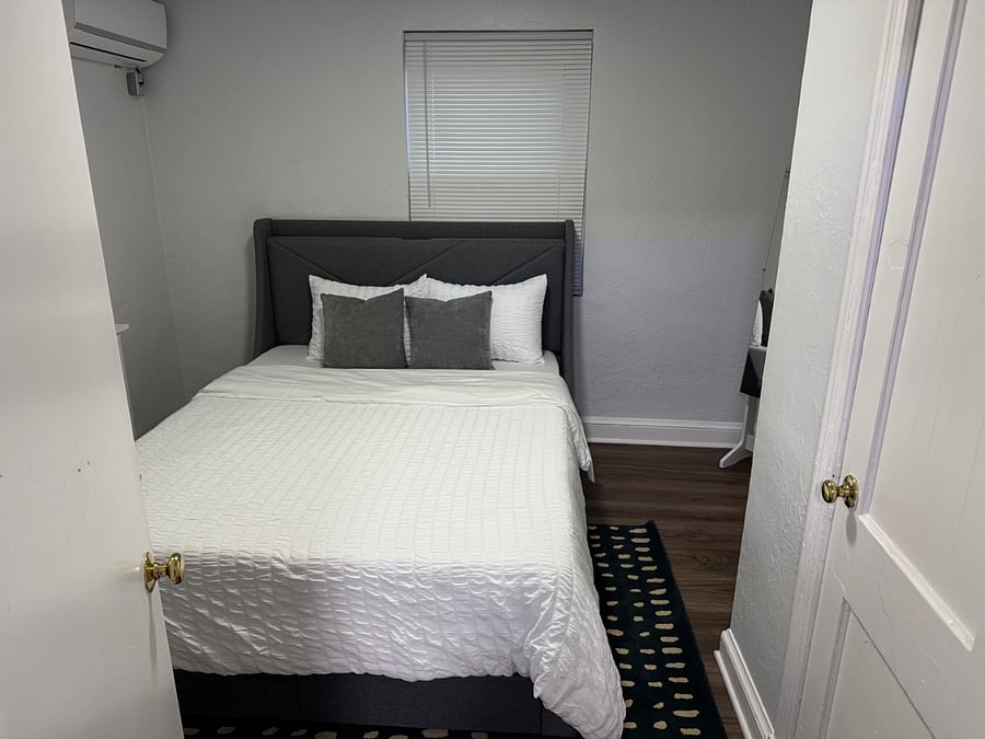 Furnished Finder property 488436_3 photo 4