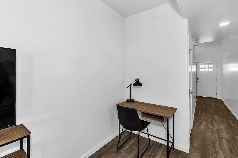 Furnished Finder property 488486_1 photo 22