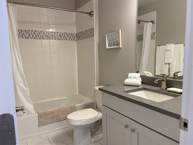 Furnished Finder property 488525_1 photo 12