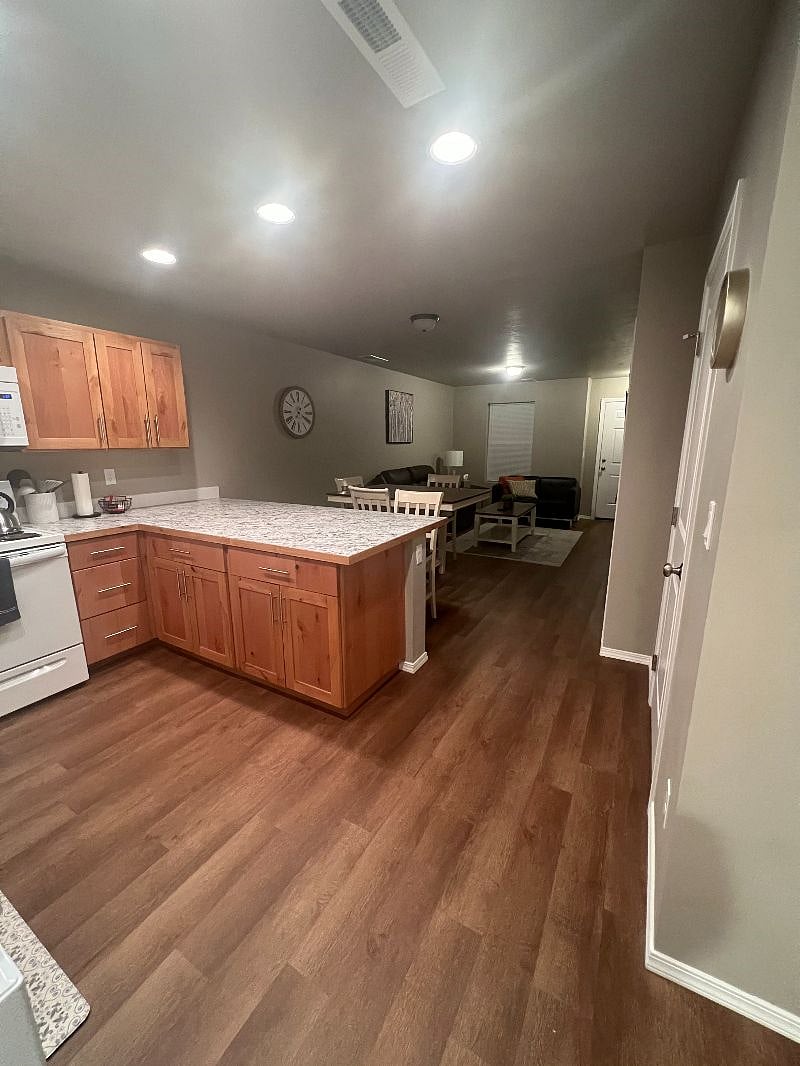Furnished Finder property 488564_1 photo 3