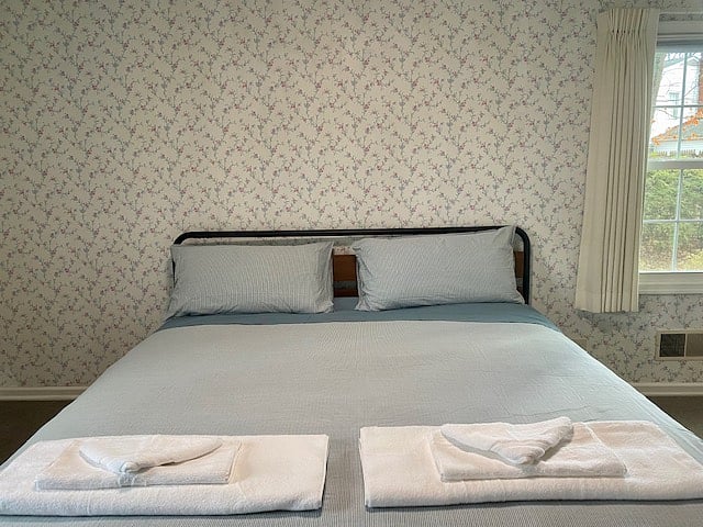 Bedroom 1 king bed 