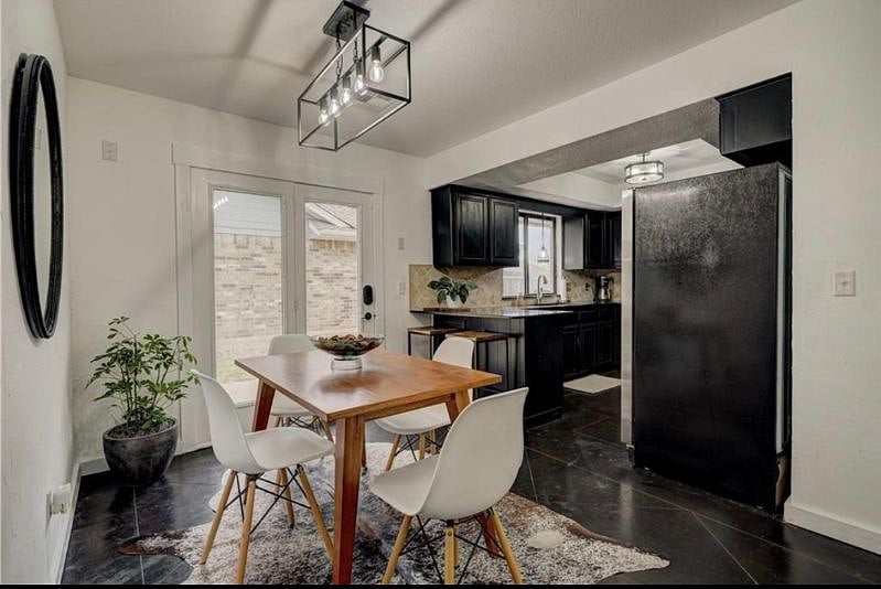 Furnished Finder property 488750_1 photo 5