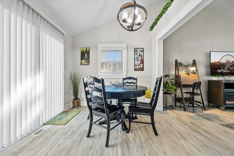 Furnished Finder property 488949_1 photo 4
