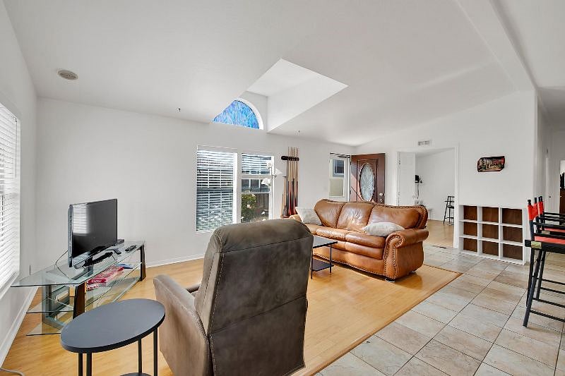 Furnished Finder property 488951_1 photo 4