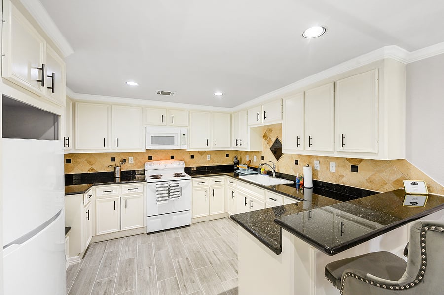 Furnished Finder property 488952_3 photo 9