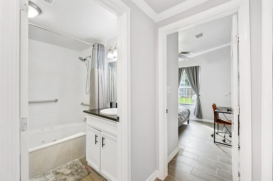 Furnished Finder property 488952_3 photo 17