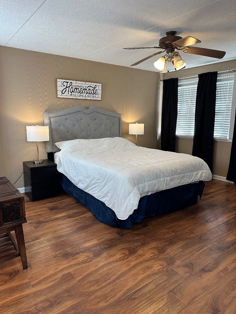 Queen Bed, room has walk-in closet and private bathroom/bath. Study table and chair on each room.