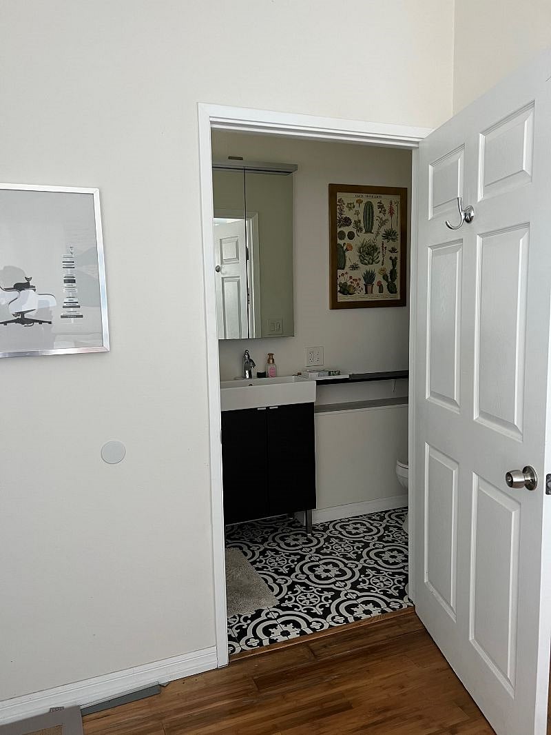 Furnished Finder property 489000_1 photo 4