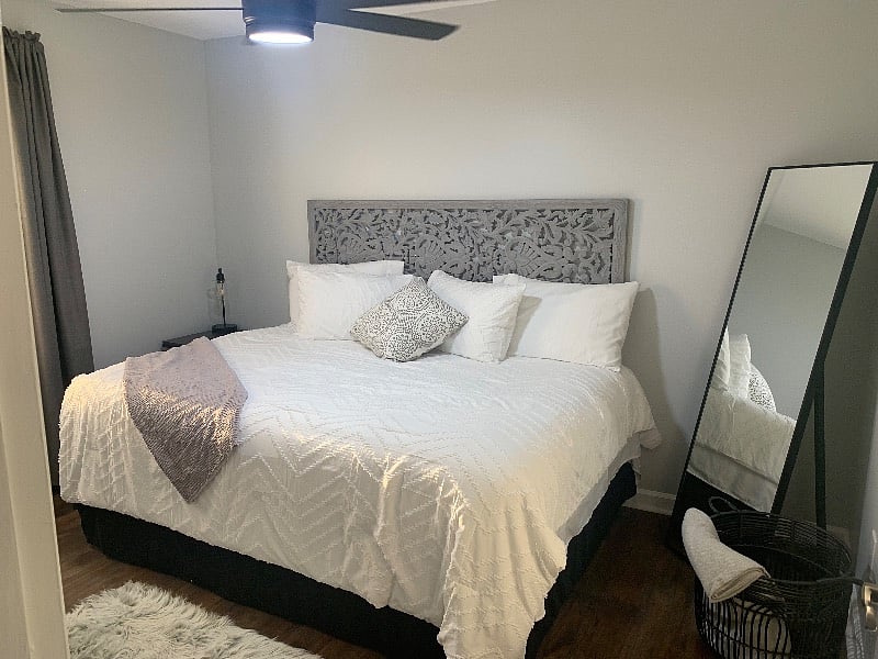Second bedroom with queen mattress