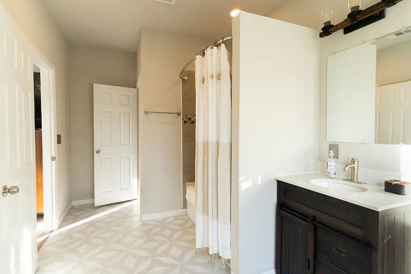 Furnished Finder property 489140_1 photo 18