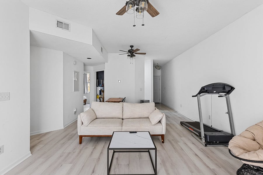 Furnished Finder property 489161_4 photo 18