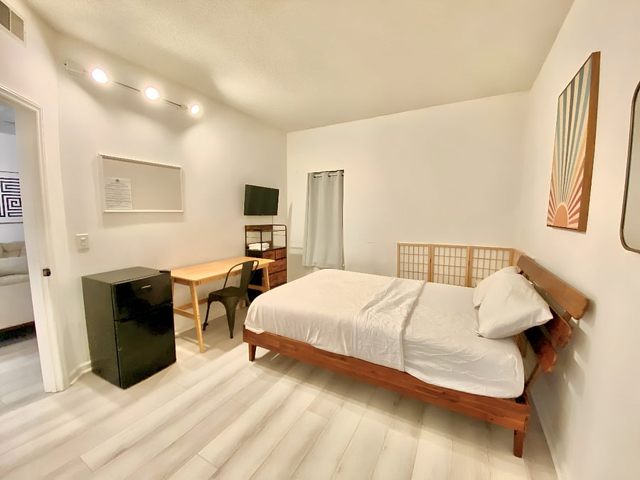 Furnished Finder property 489161_4 photo 6