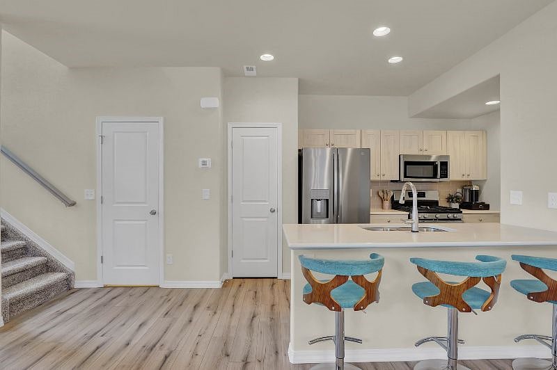 Furnished Finder property 489238_2 photo 8