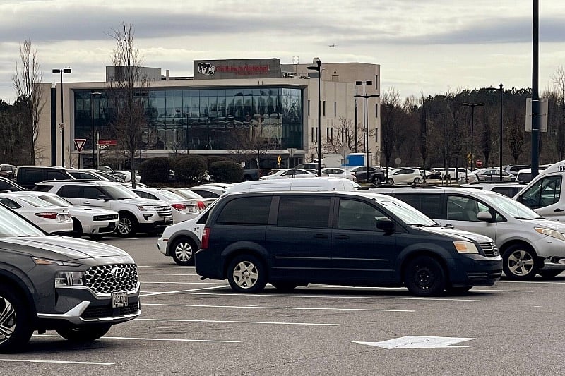 WOODMORE TOWN CENTER/NEARBY MALLS AND RESTAURANTS