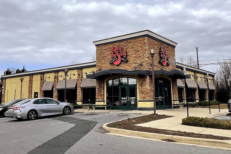 NEARBY RESTAURANT PARK