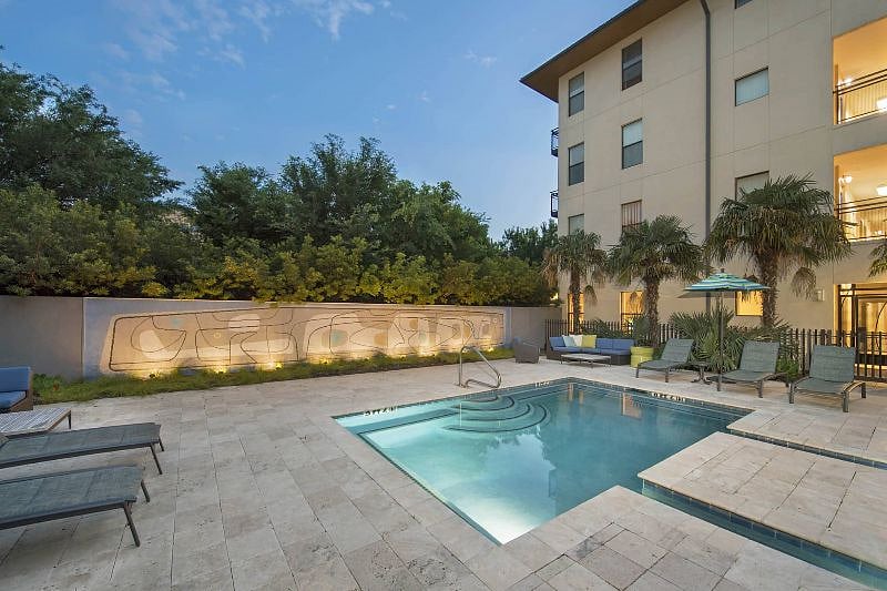 Furnished Finder property 489310_1 photo 12