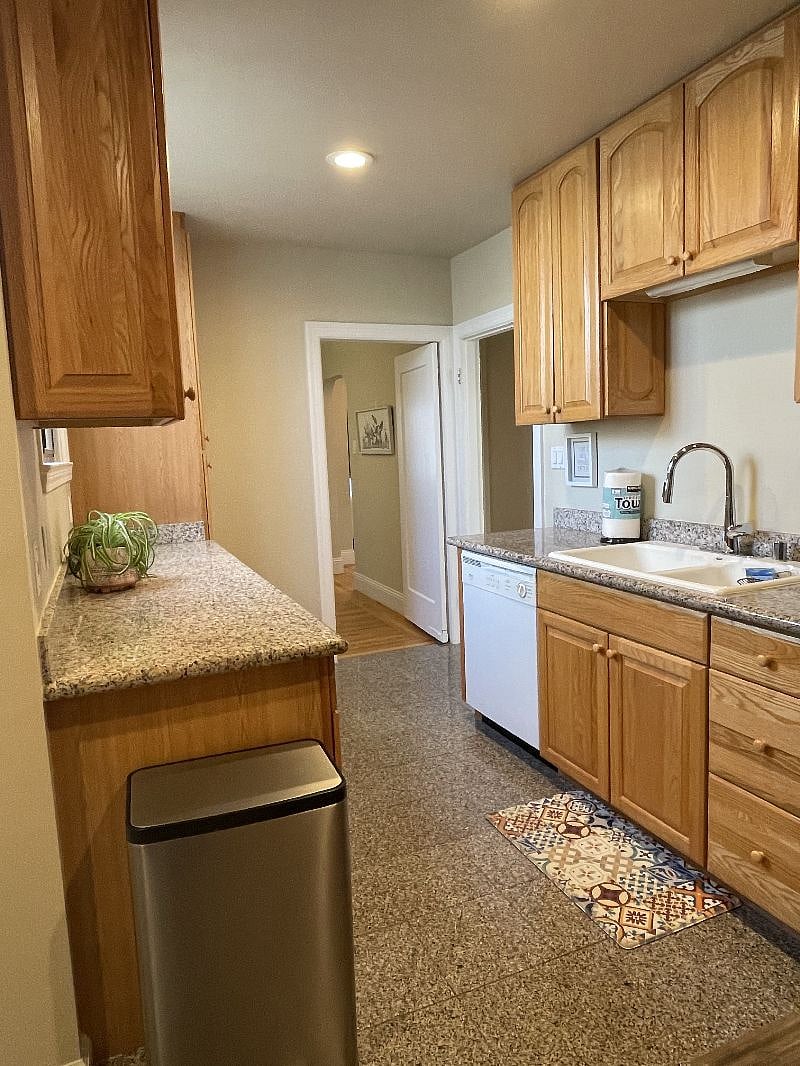 Furnished Finder property 489370_1 photo 12