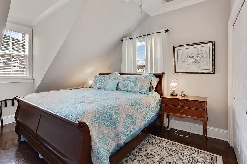 King Bedroom 1