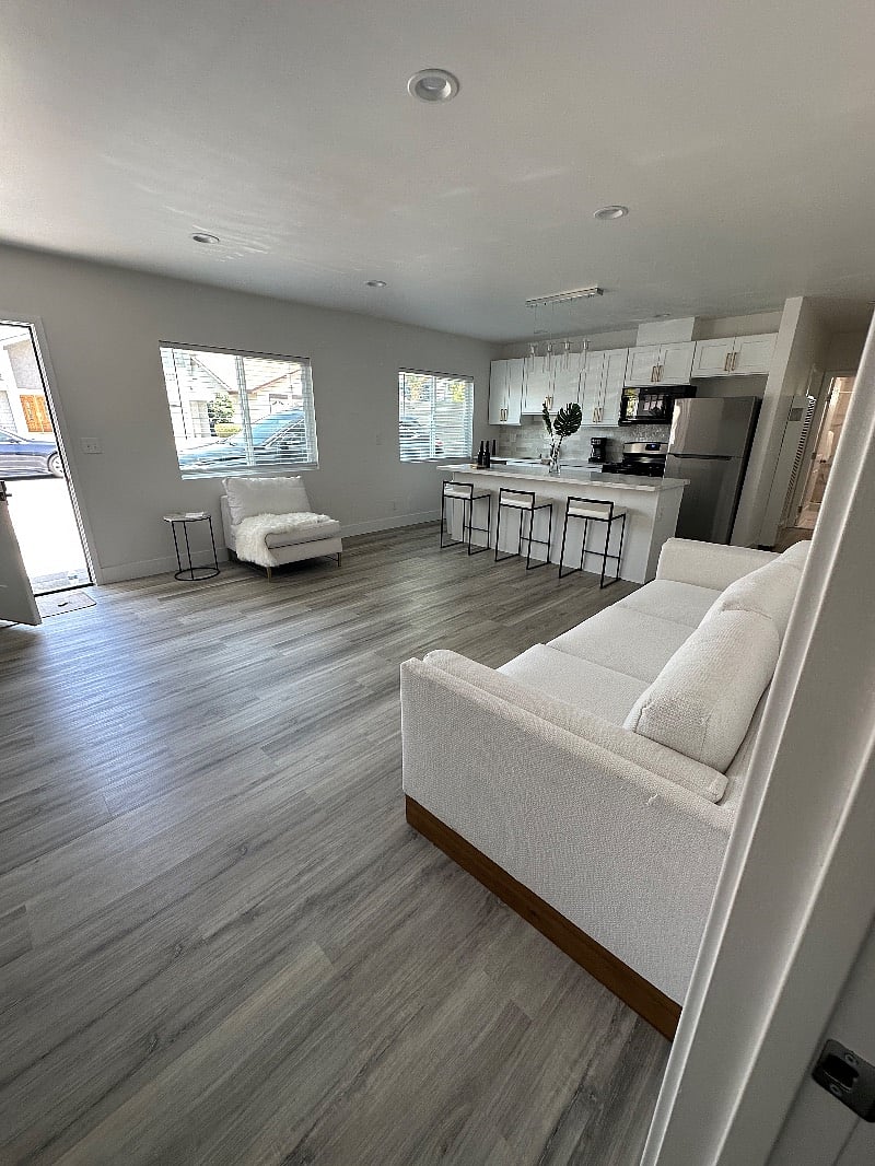 Furnished Finder property 489569_1 photo 2