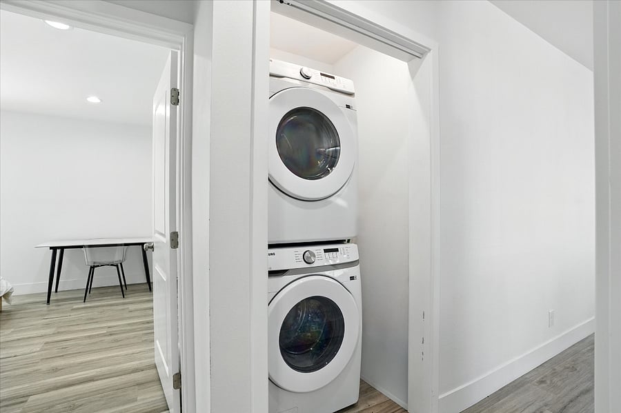 Furnished Finder property 489569_1 photo 3