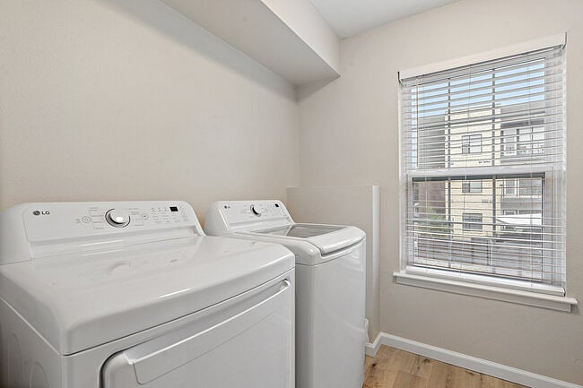 Furnished Finder property 489577_2 photo 23