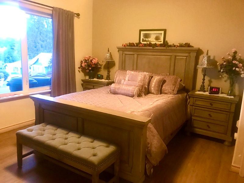 Furnished Finder property 489600_1 photo 8