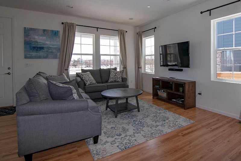 Furnished Finder property 489609_1 photo 3