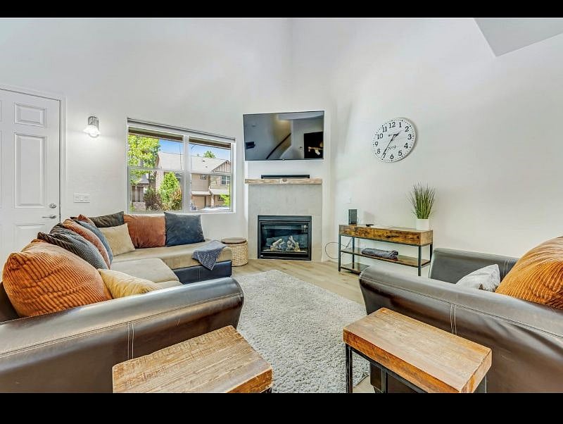 Furnished Finder property 489626_1 photo 3