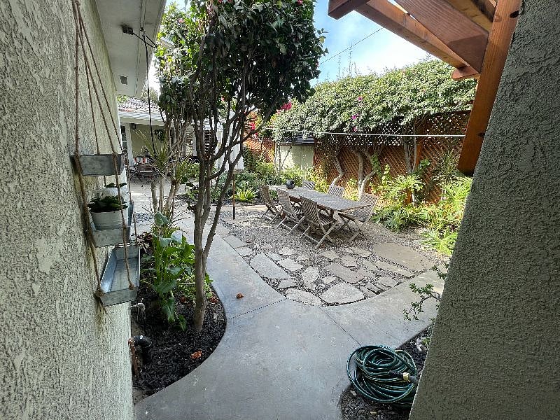 Furnished Finder property 489676_1 photo 13