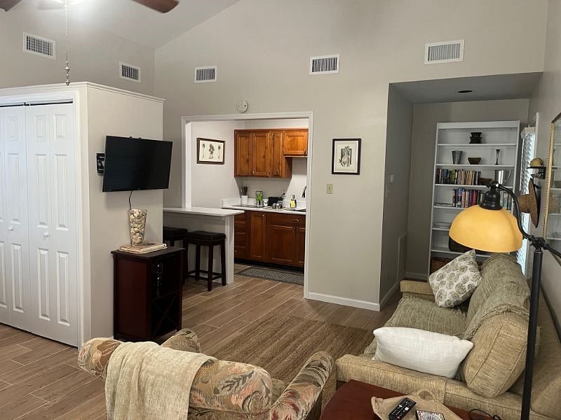 Furnished Finder property 489702_1 photo 3