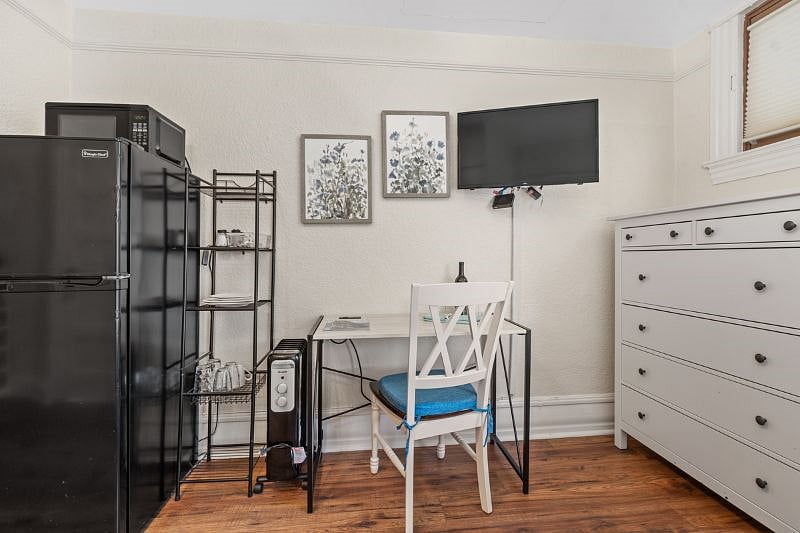 Furnished Finder property 489819_5 photo 8