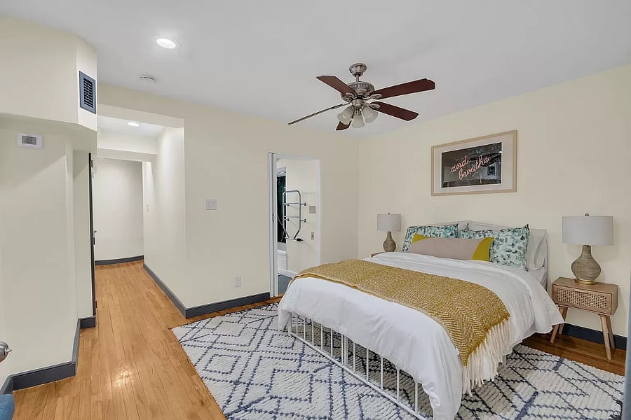 This bedroom is designed for ultimate comfort, with a cozy queen bed at its center. Perfect for restful nights, the rooms tranquil ambiance promotes relaxation and peace.