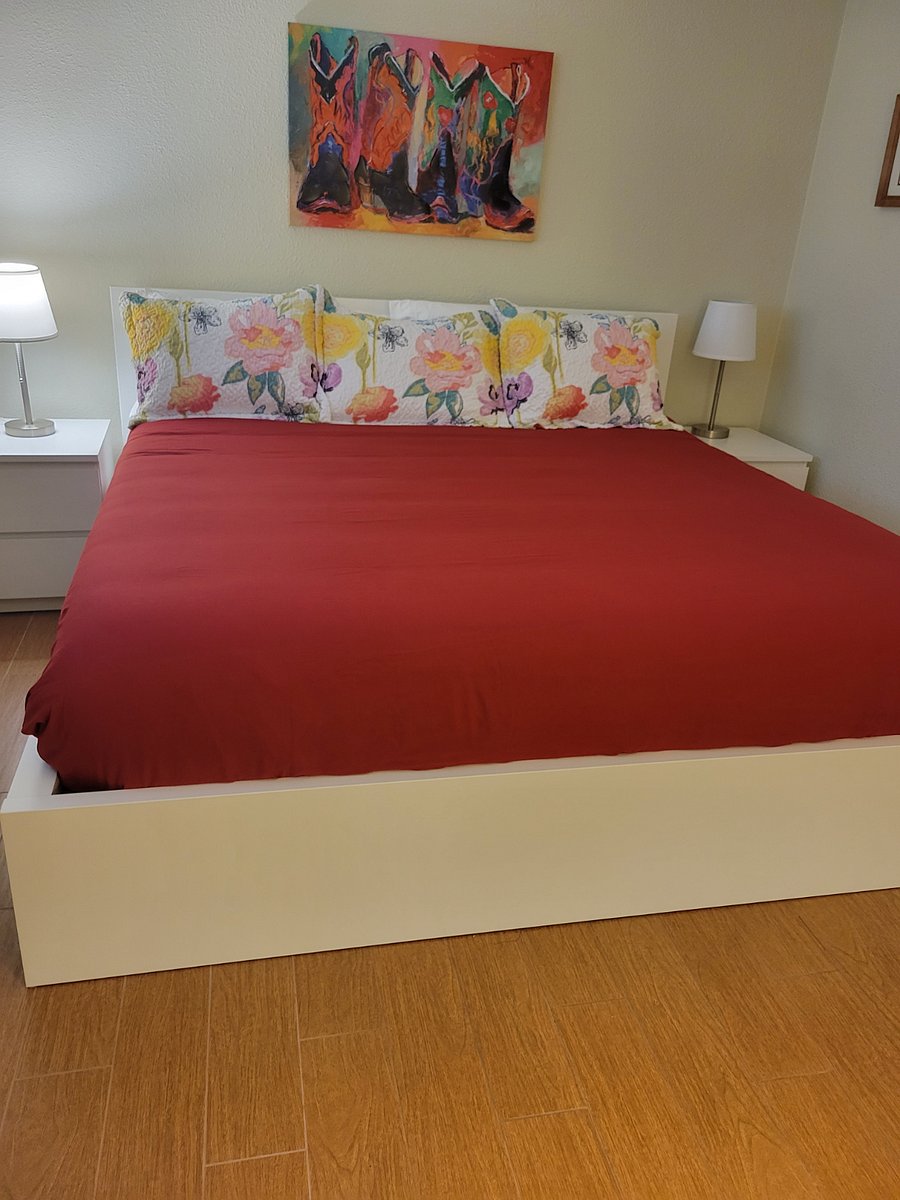 King bed in 3rd bedroom.