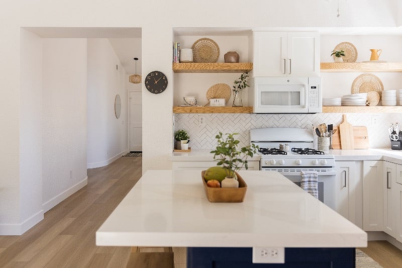 Clean, bright, beautifully remodeled kitchen.