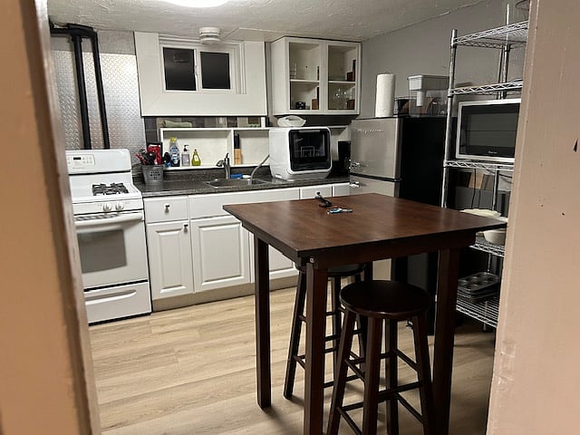 Furnished Finder property 489936_2 photo 9