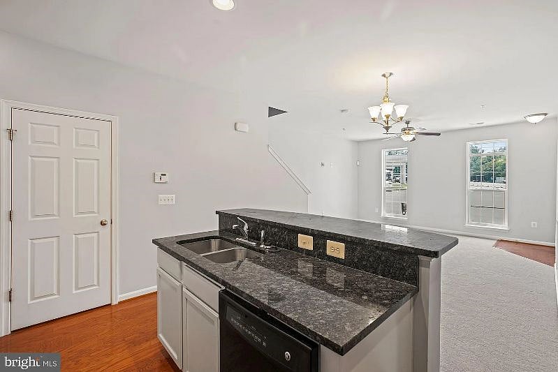 Furnished Finder property 489964_1 photo 7